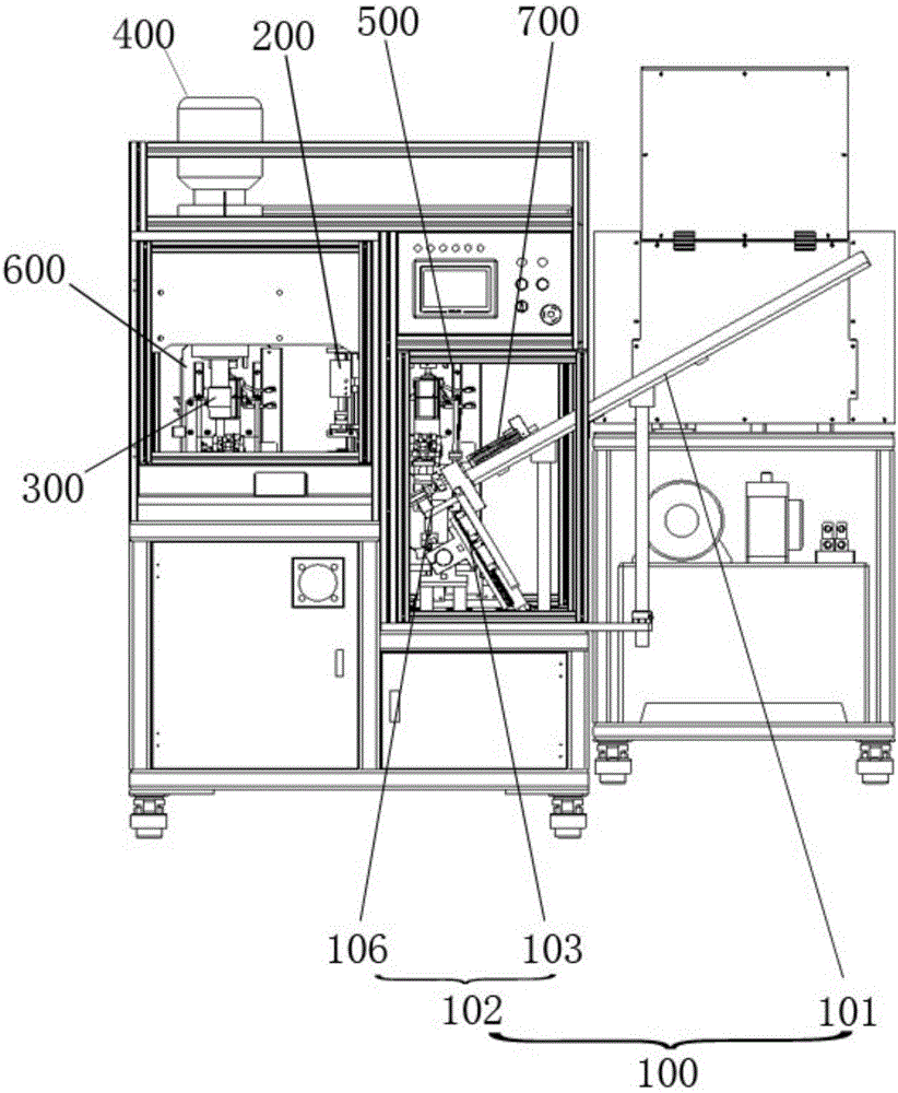 Automatic riveting machine and usage method thereof