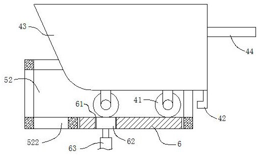 A lifting device for crushing and unloading sick and dead livestock and poultry