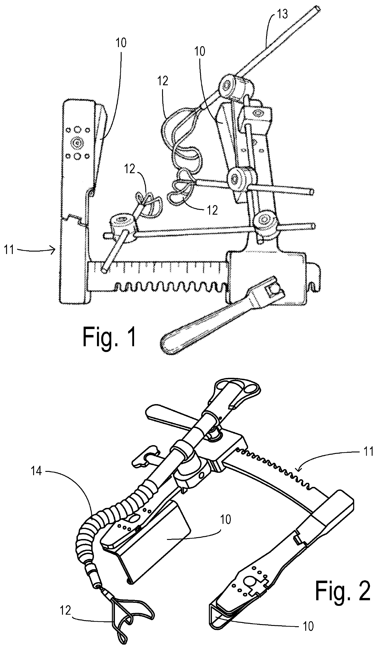 Mitral valve retractor with side malleable retract feature and universal adjuster