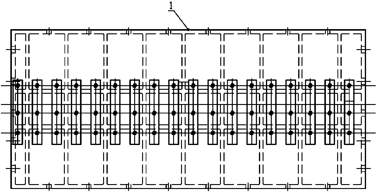 Crushing machine for cast iron wallboard