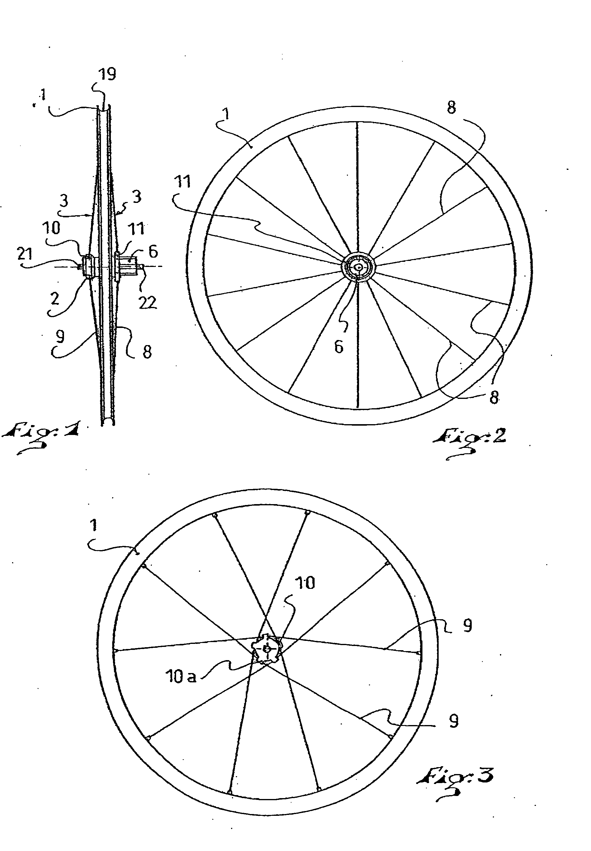 Wheel with tension spokes and a method of manufacturing such wheel