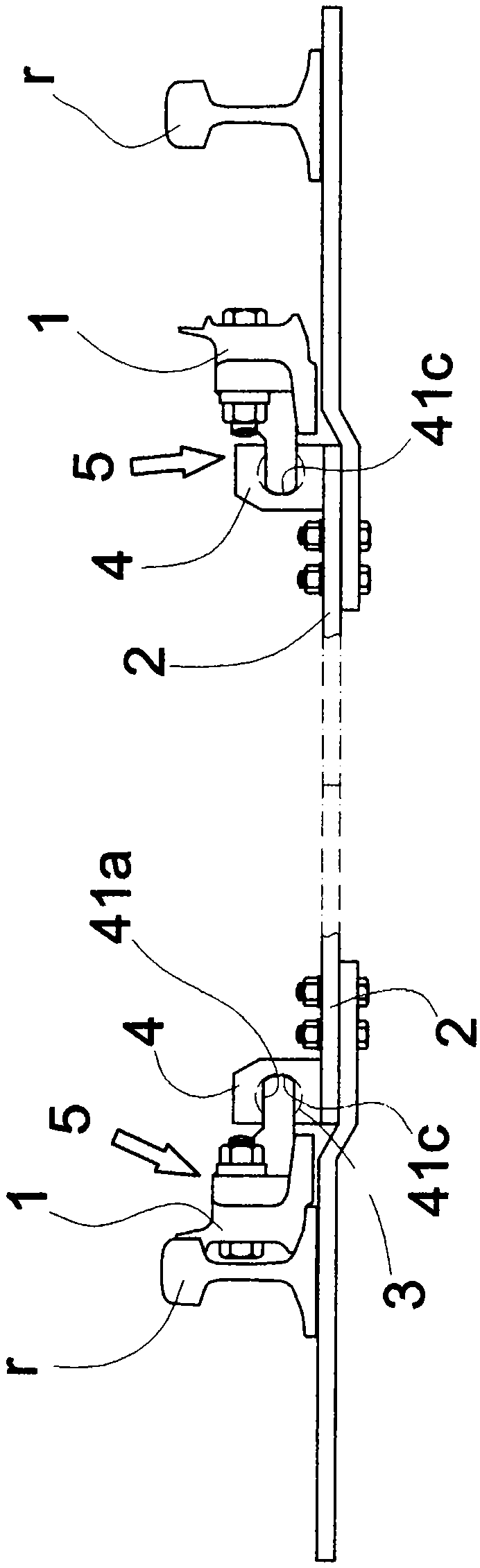 Connecting devices for switch rails and turning handles of railway switches