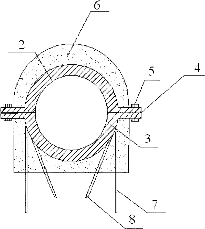 Submarine pipeline buckling preventing device, and manufacturing method and mounting method thereof