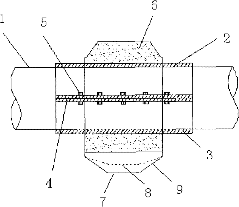 Submarine pipeline buckling preventing device, and manufacturing method and mounting method thereof