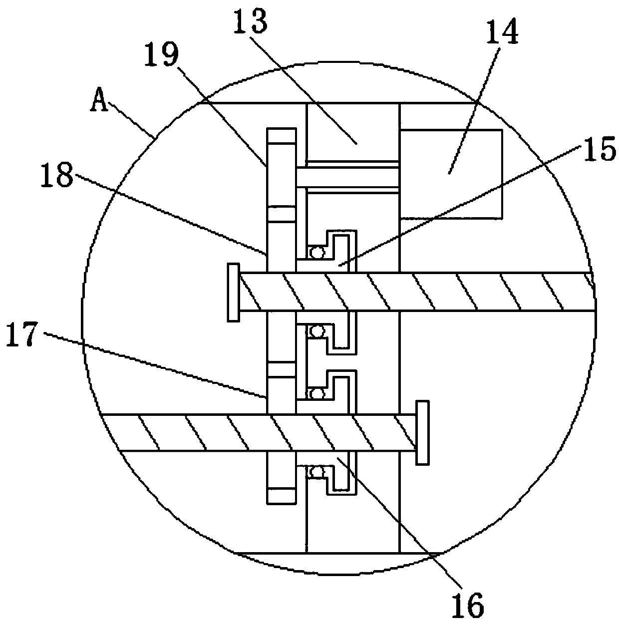 Pesticide spraying device for plant protection