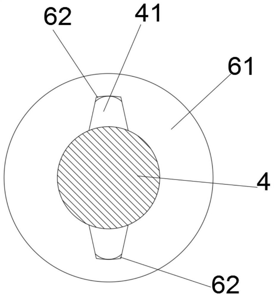 Long-shaft submerged pump with good stability