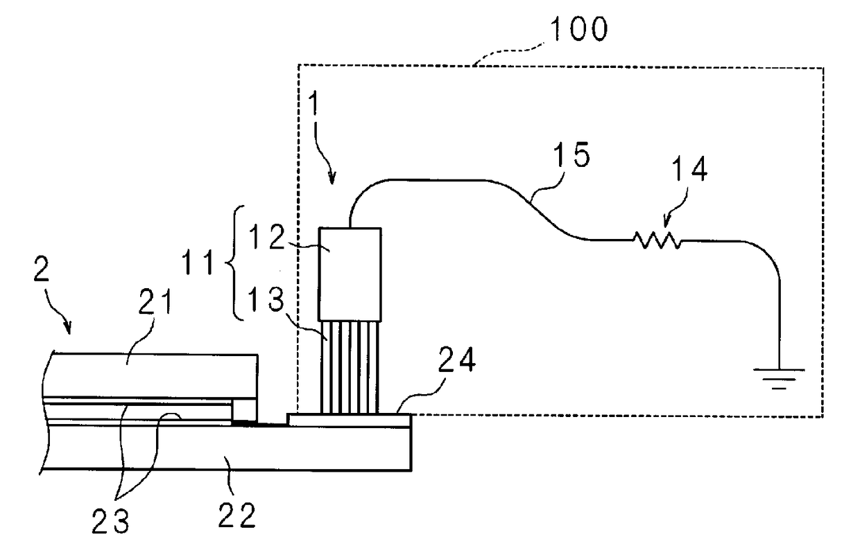 Discharging brush, discharging device, and discharging method