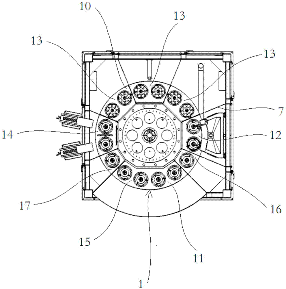 Isolation structure on spraying device for surface treatment and sandblasting and spraying integrated machine