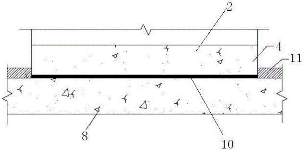 Anti-seismic staircase with sliding bearing and its construction method