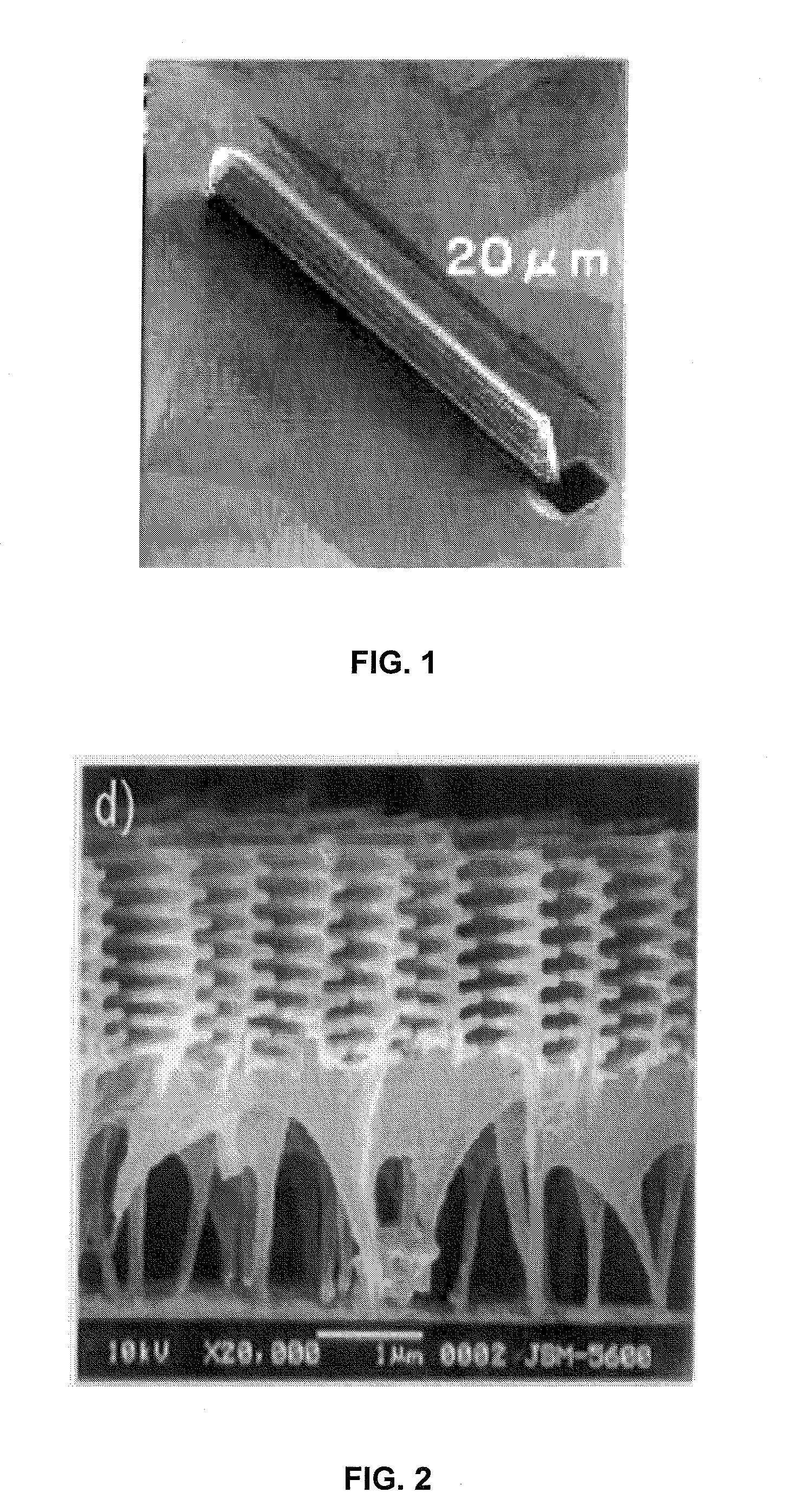 Three-dimensional orientation of grated flakes