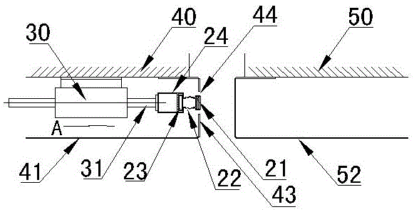Automatic telescopic sealing device for compact shelves