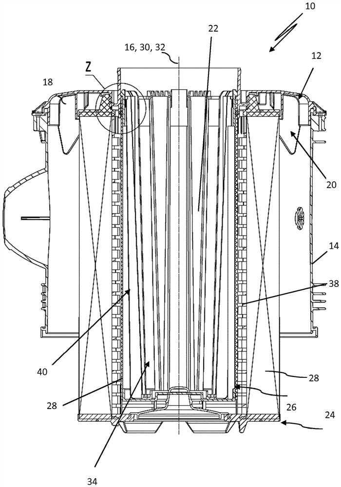 Fluid filter with secondary filter element of lightweight construction