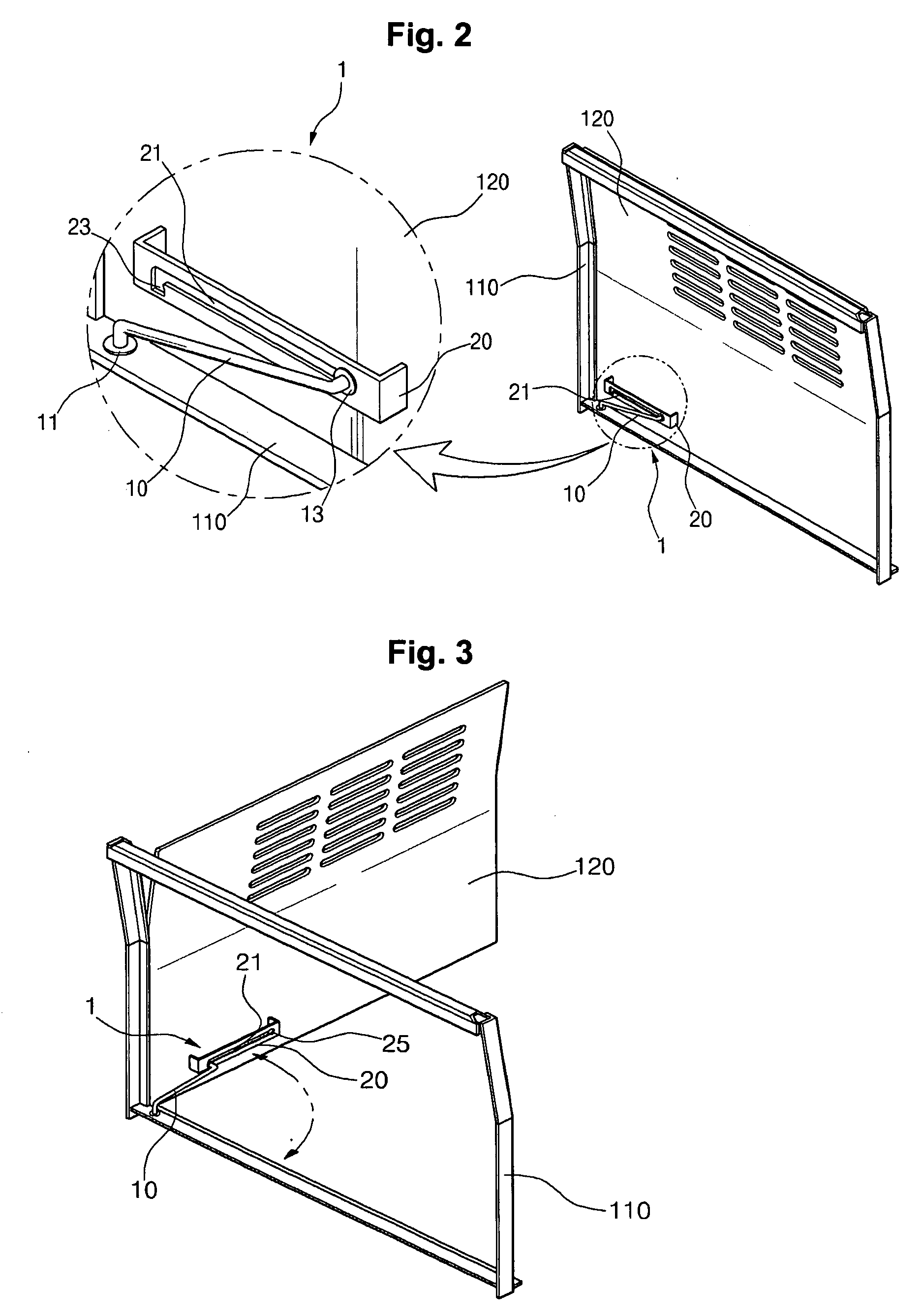 Opening angle regulating device of side door for heavy equipment