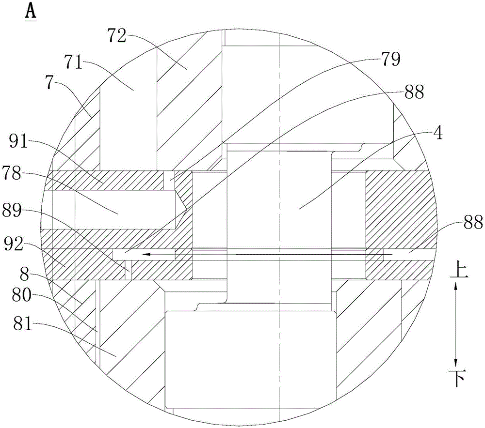 Rotary compressor assembly and refrigeration circulating device with same