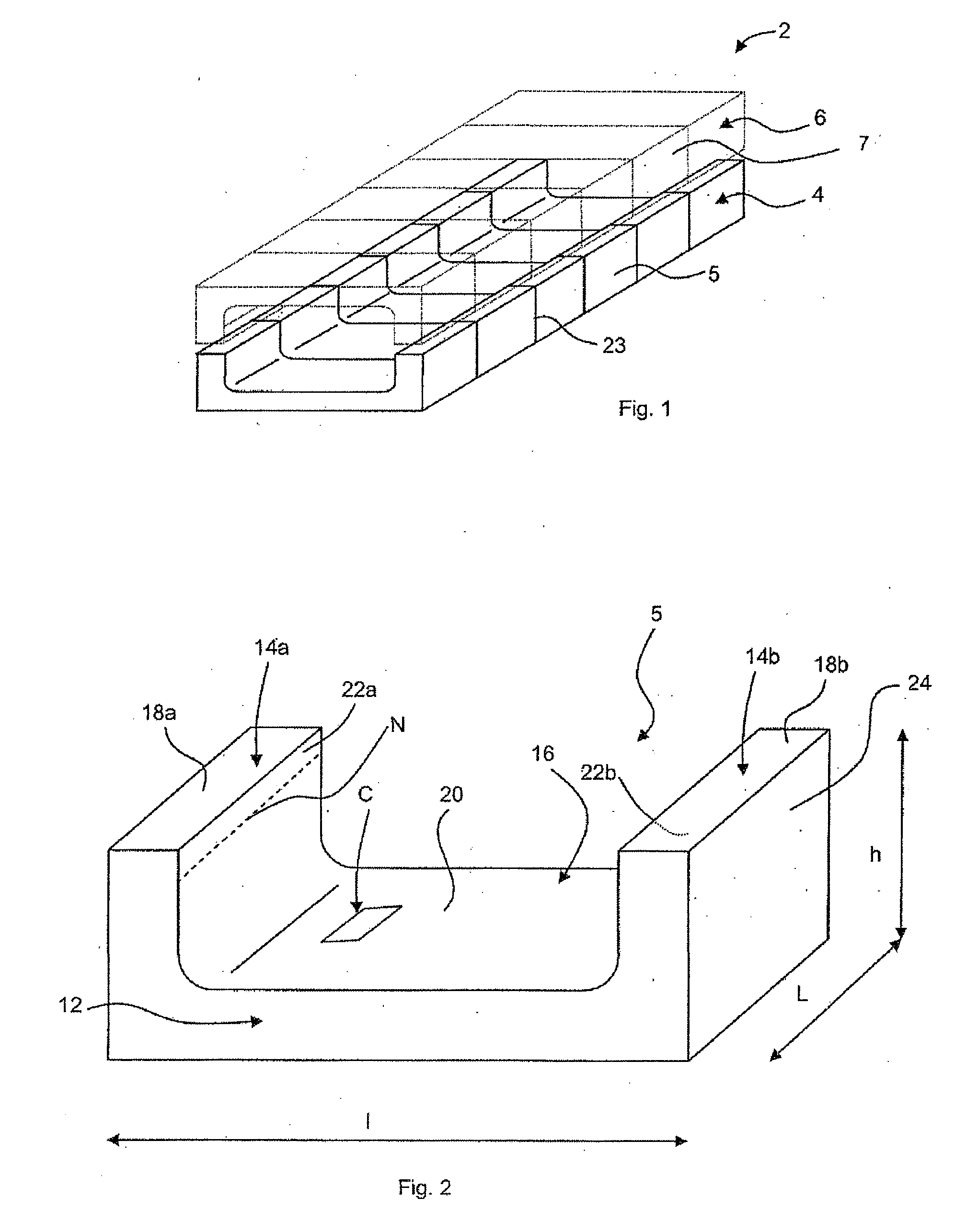 Feeder channel for molten glass