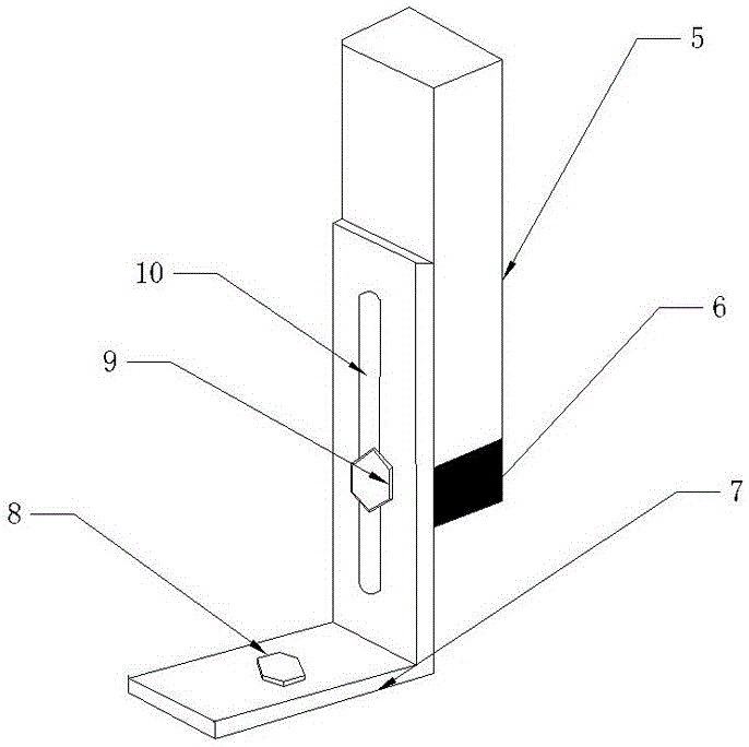 Core ladle injury preventing device for full-automatic assembly machine of aluminum electrolytic capacitor