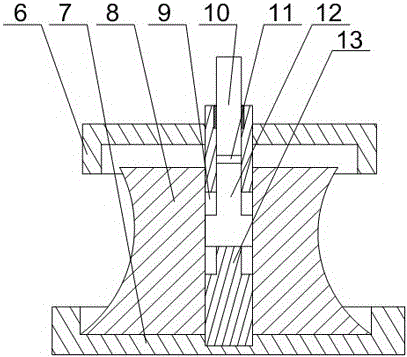 Roller assembly for transmitting after stranding of multiple copper stranded wires