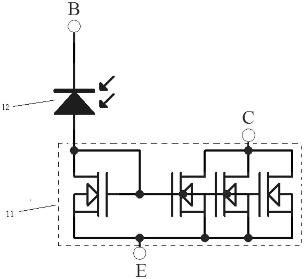 Photoelectric amplification integrated triode chip