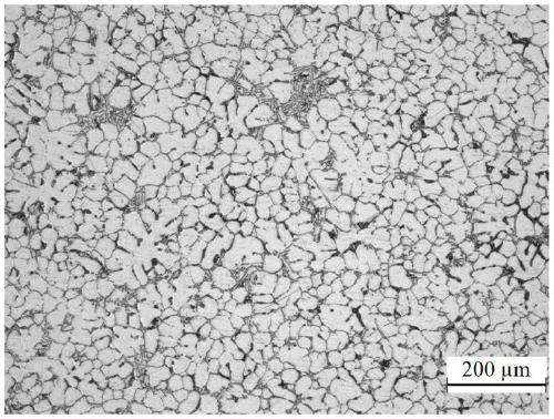 A method for preparing graphene-reinforced aluminum matrix composites by injection molding