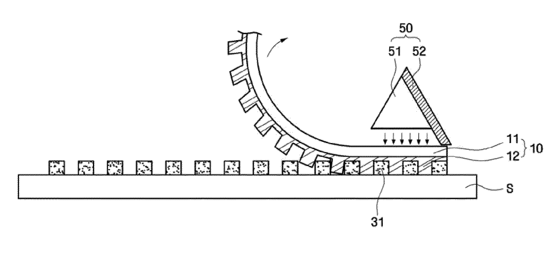 Imprint Mold, Imprint Apparatus and Method of Forming Pattern