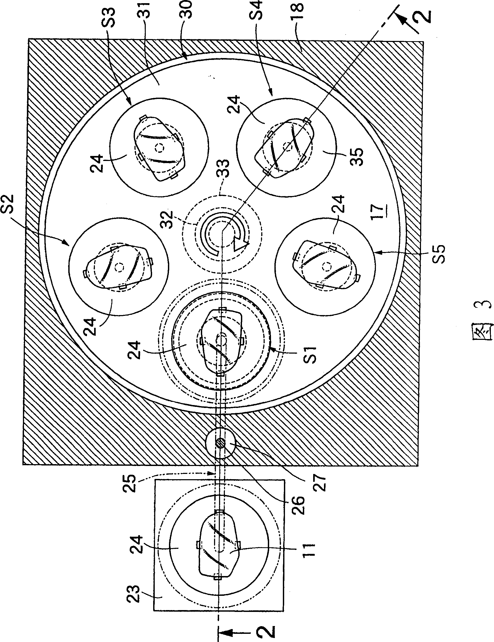 Surface treating device of mirror