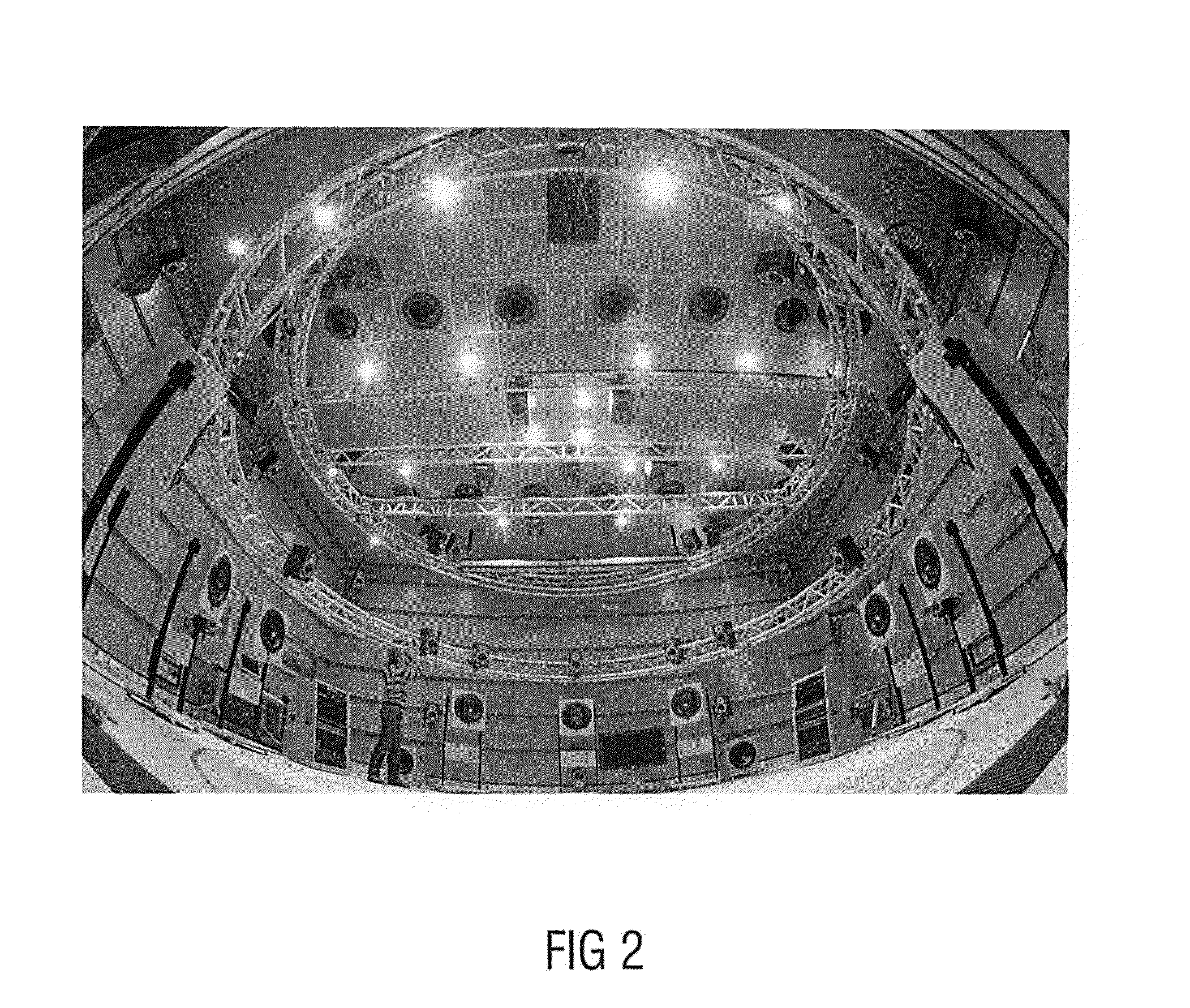 Apparatus and method for measuring a plurality of loudspeakers and microphone array
