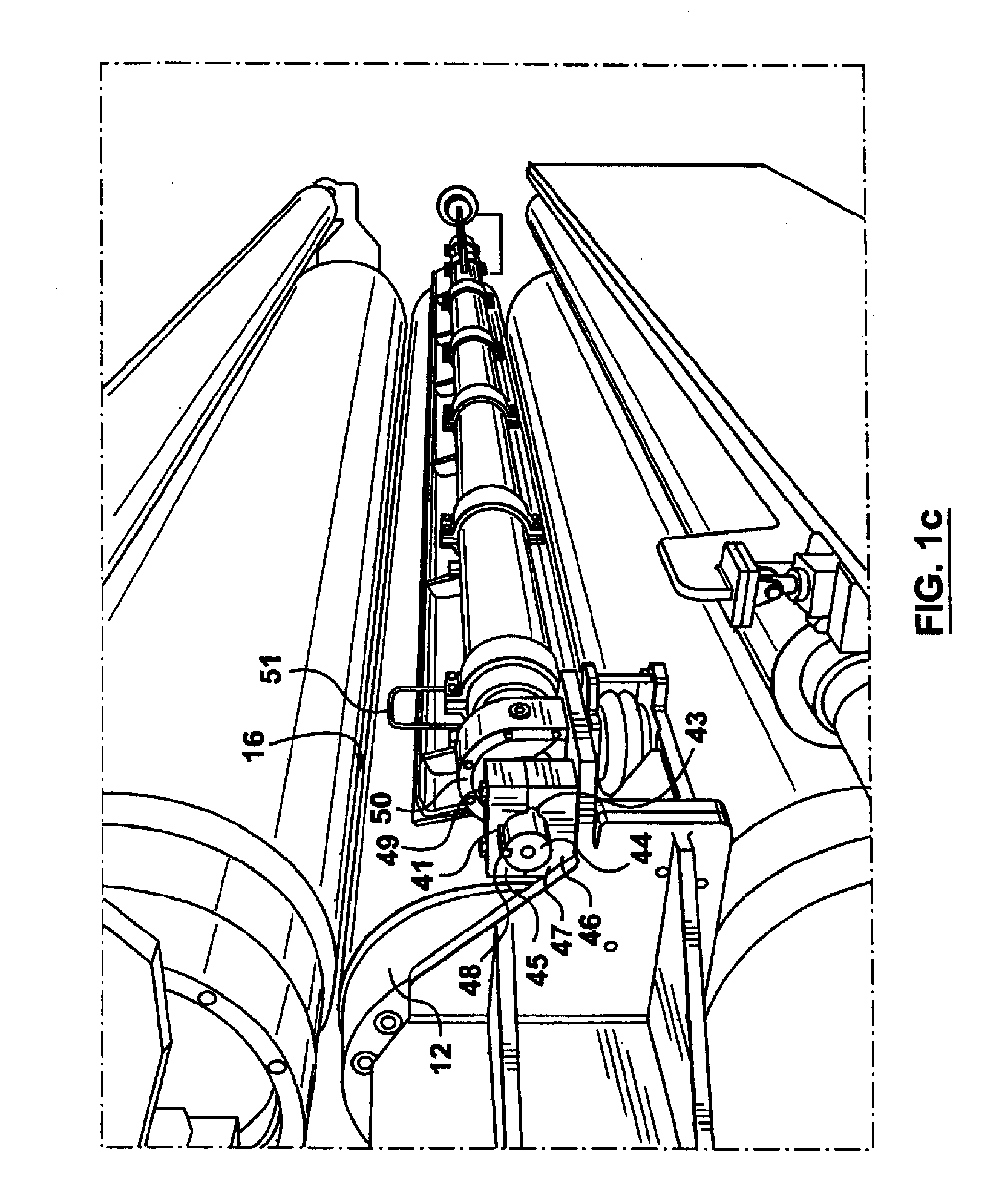 Roll cleaning apparatus and method