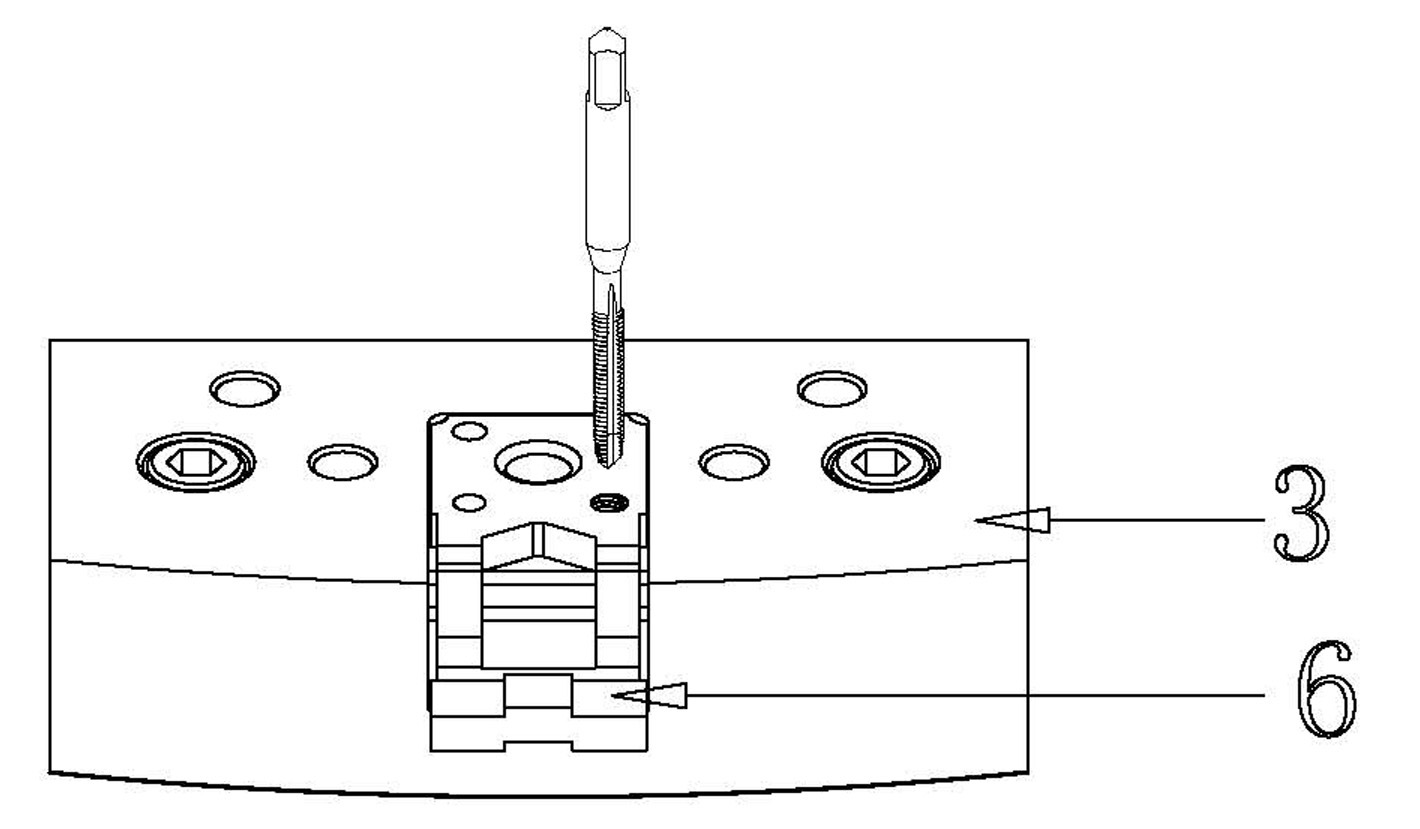 Automatic tapping machine