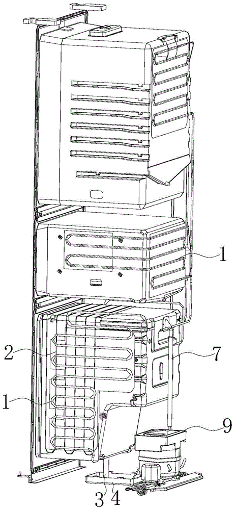 A refrigerator with defrosting function