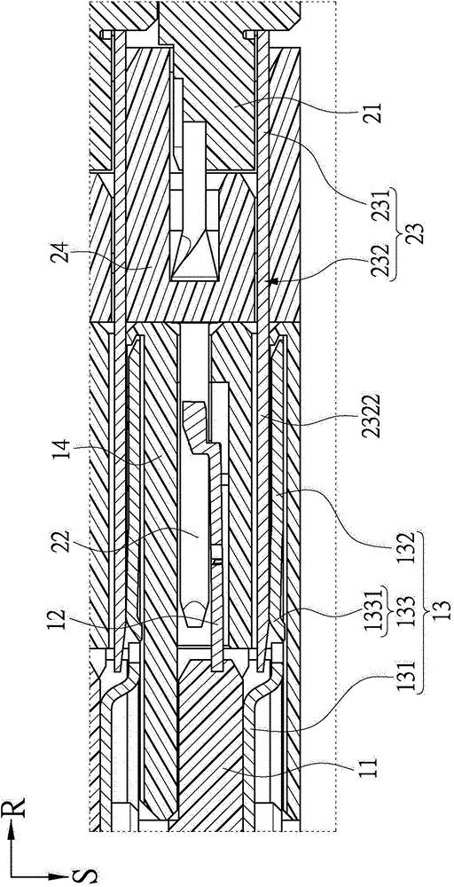 Communication connection device and lead frame group thereof