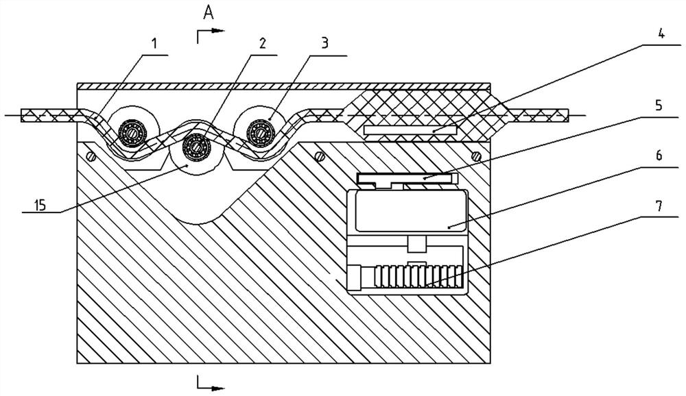 Measuring device for wet-end dragging force of dragging system