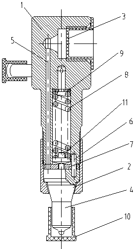 Oil atomizer with short nozzle