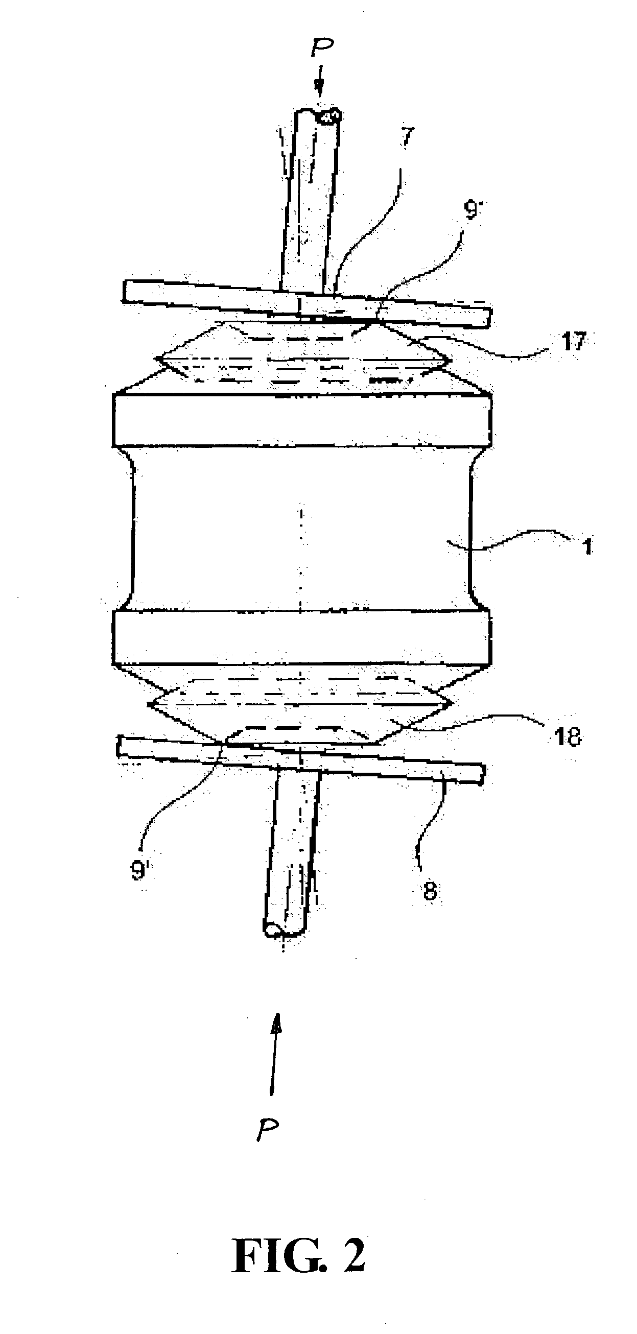 Method and device for defining elastic deformations and interal angle of a gyratory compactor