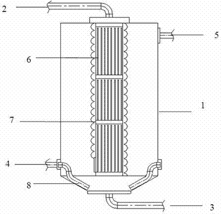Self-forming membrane filtering method and device for wastewater treatment