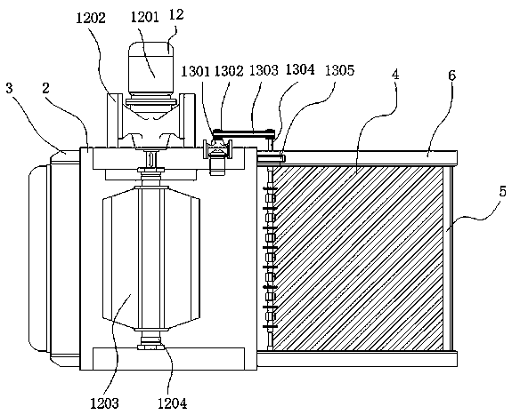 Safe and environment-friendly ash discharge device for incinerator