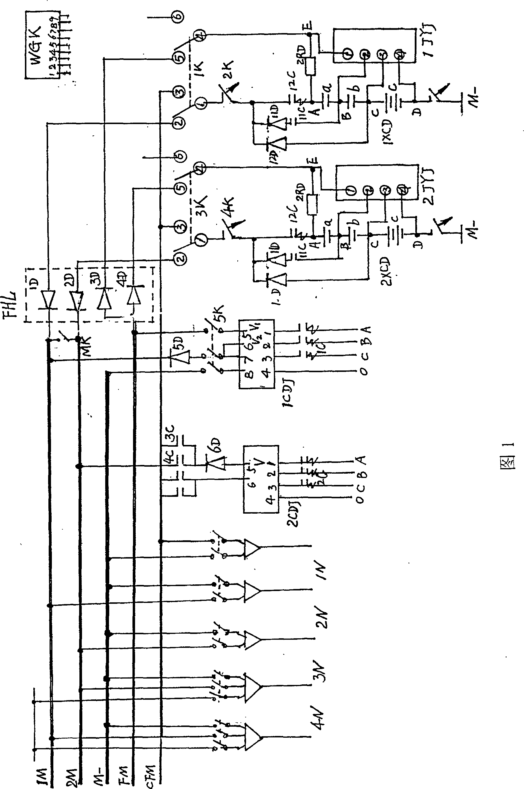 Average volume pulse floatation type non-damage wide voltage regulating accumulator whole set DC screen