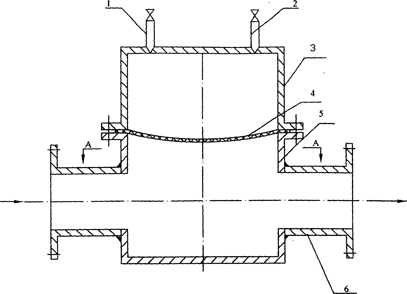 Non-contact pulp flow pulse reducer for high-speed paper machine approach flow system