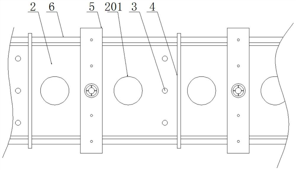 A long pre-embedded component with controllable flatness and method