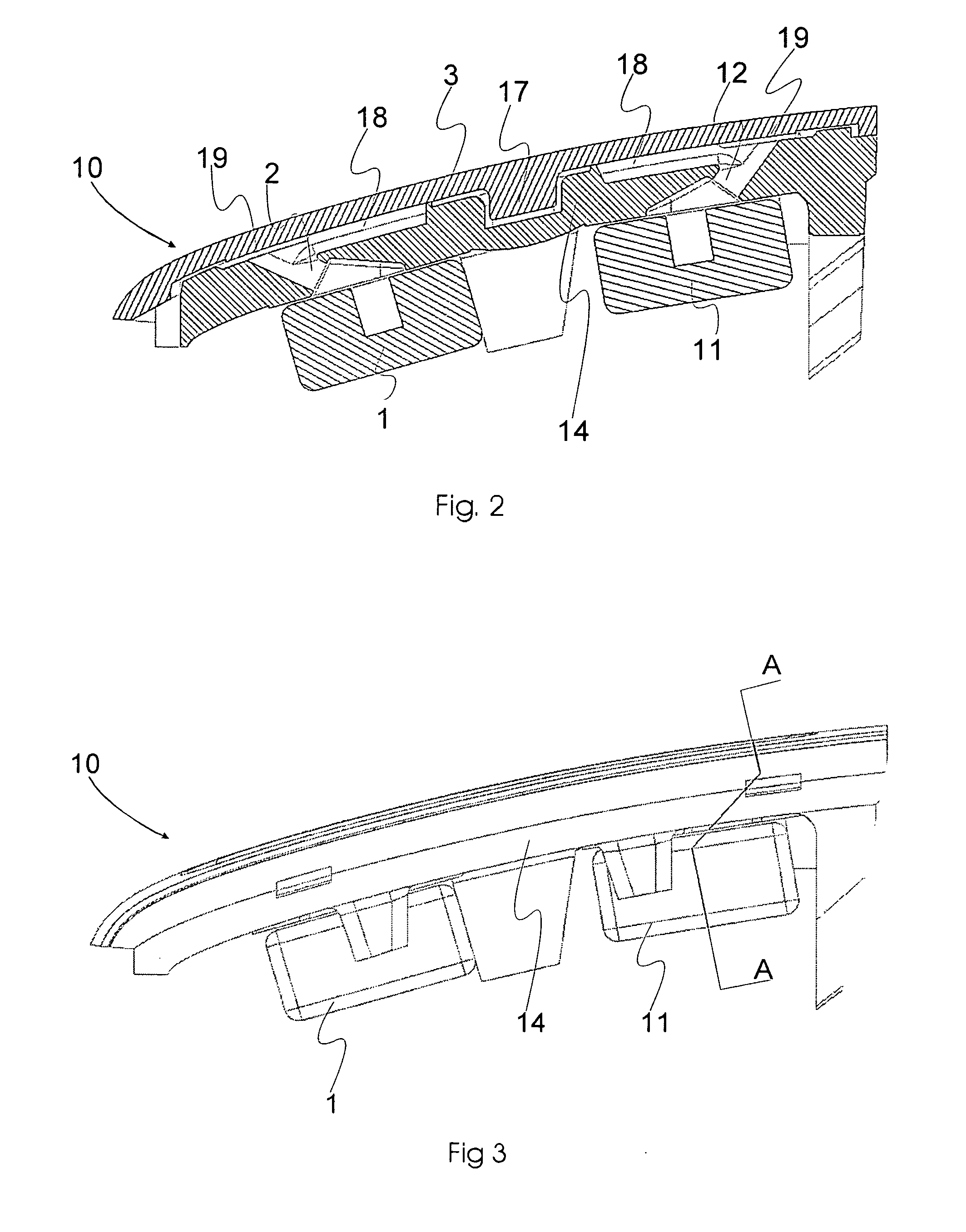 Audio device comprising a microphone