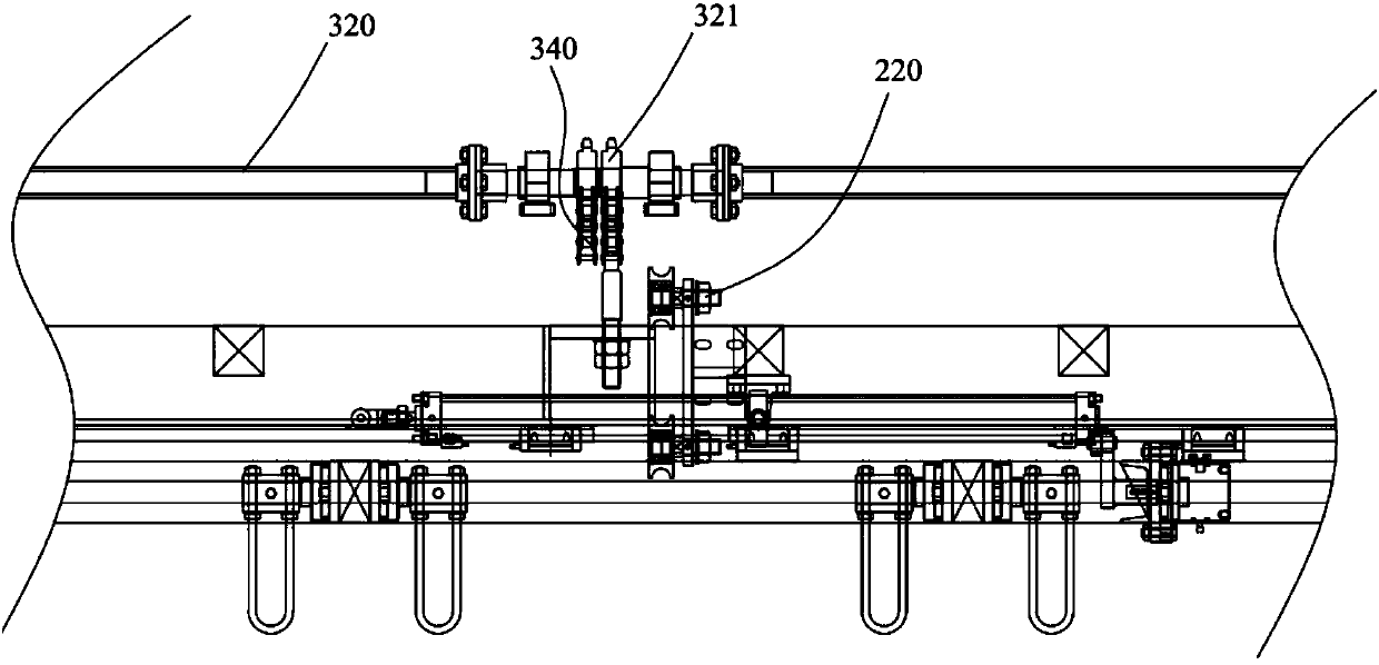 Multi-arm lifting synchronous shaft structure