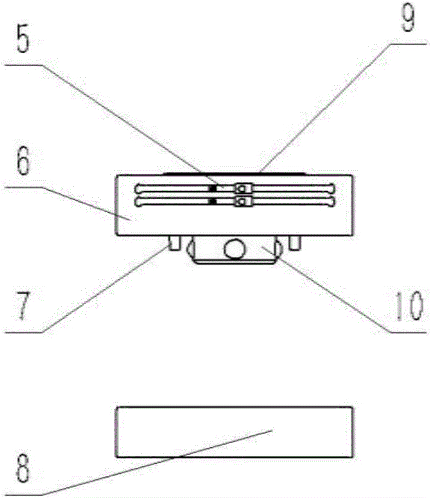 Standard gripping device of pallet exchange system