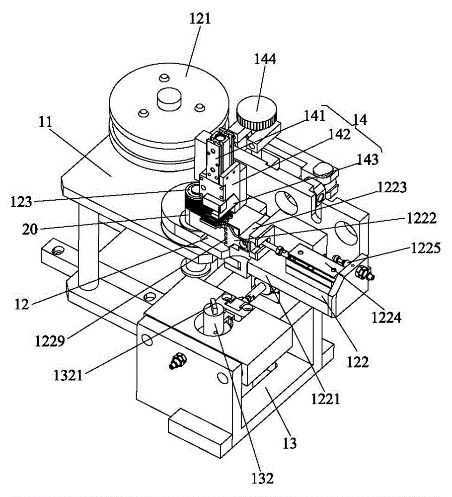 Capacitor gummed paper winding and cutting device