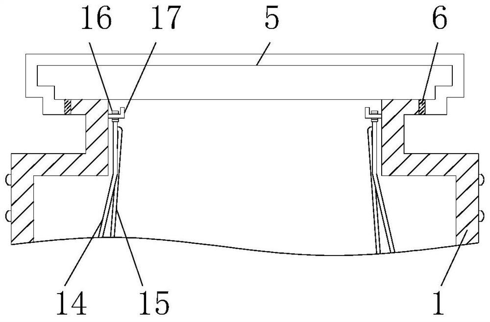 Intelligent energy-saving emission-reducing efficient aquaculture water tank