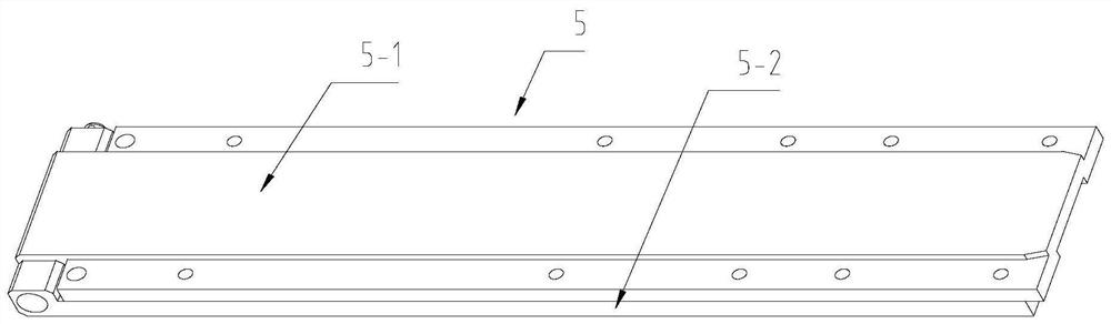 An integrated driving short roller device for pulling glass