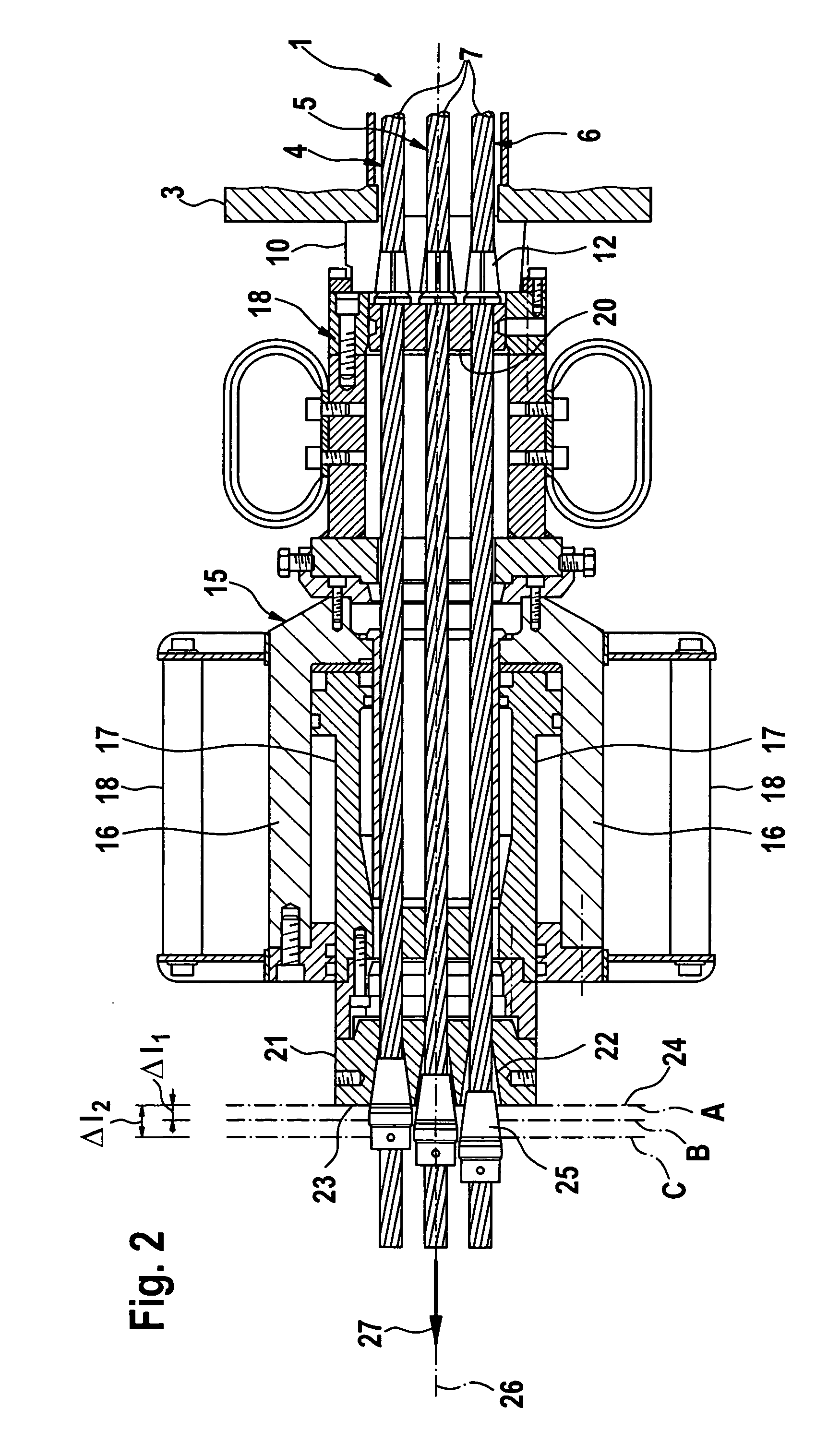 Method and arrangement for stressing a staggered anchorage