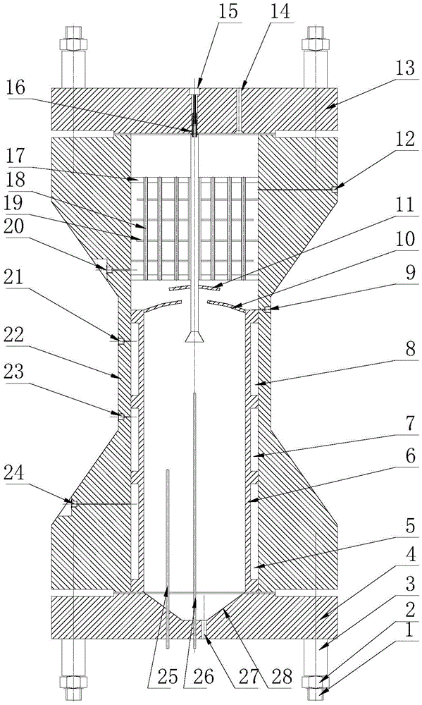 Evaporating wall supercritical water oxidation reactor capable of direct separation of salt and subcritical water