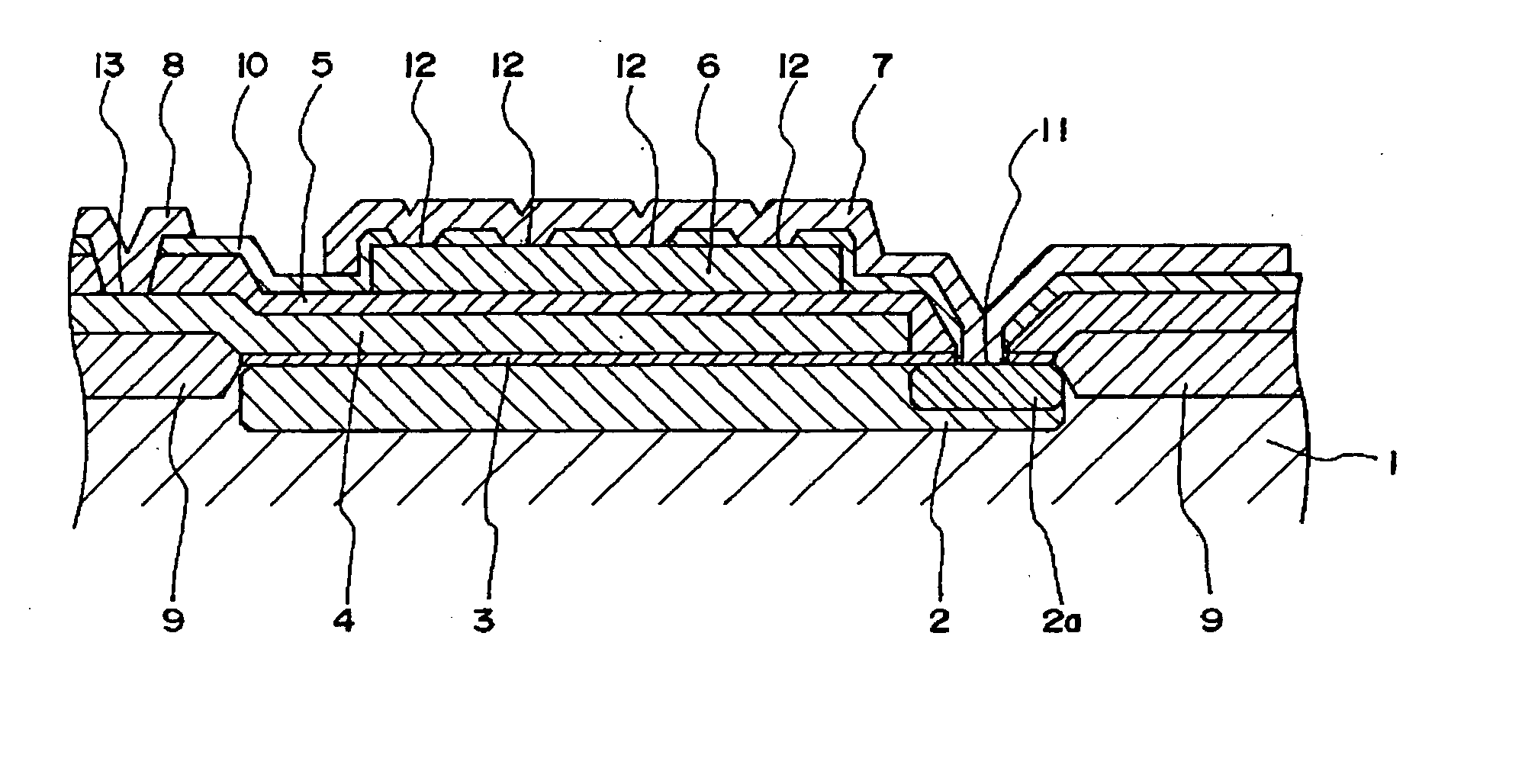 Semiconductor device with capacitor structure for improving area utilization