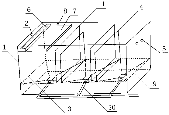 Easily cleaned water filtering device for ornamental water body