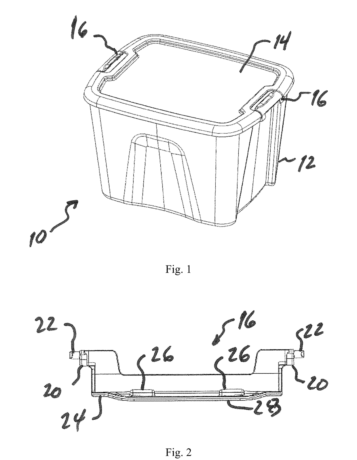 Storage tote with latching handle