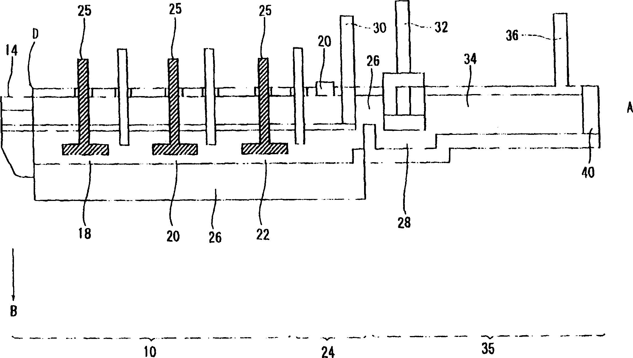 Microwave heating feeding passage and glass products manufacturing method using the feeding passage